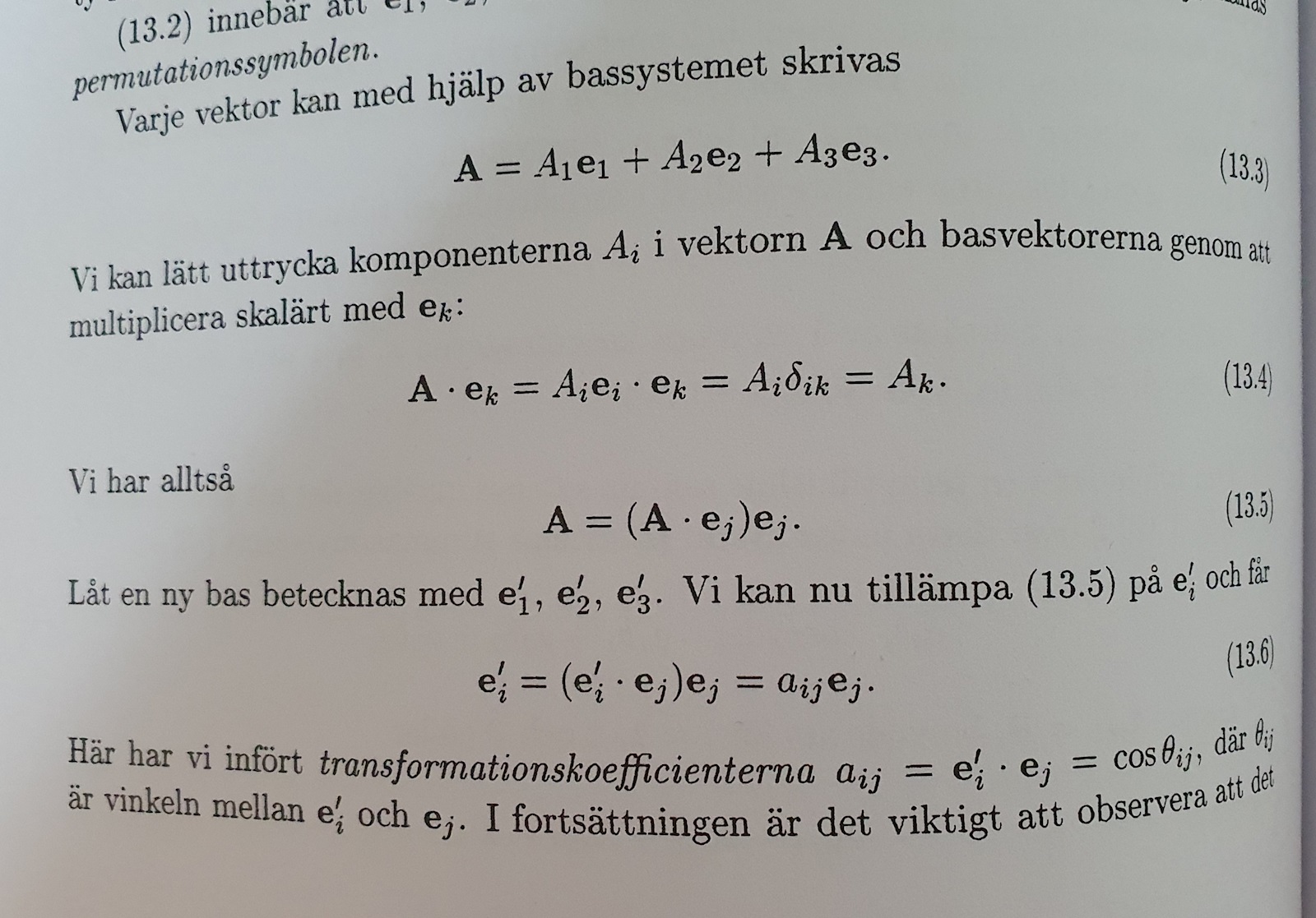 Vektoranalys: Basvektortransformation (Matematik/Universitet) – Pluggakuten